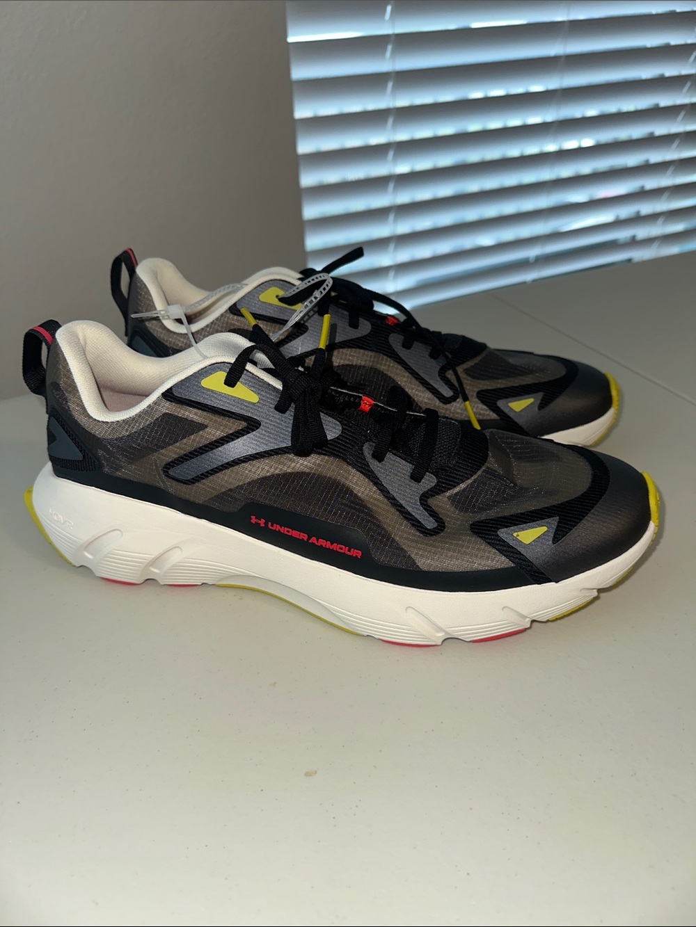 Under Armour Aura Ripstop NEW, size 14M, 15.5W, 6008992-001, comfy, last one!